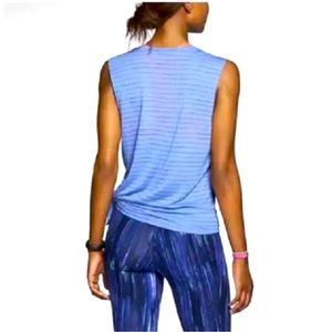 NWT Nike Drifit Side Tie Club Tee. Size M/L.